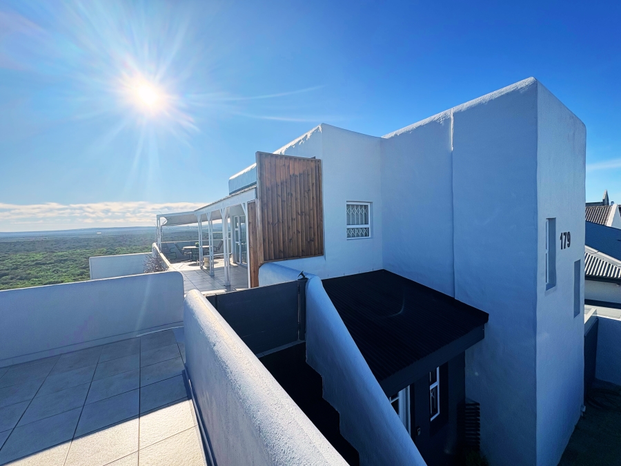 4 Bedroom Property for Sale in Yzerfontein Western Cape